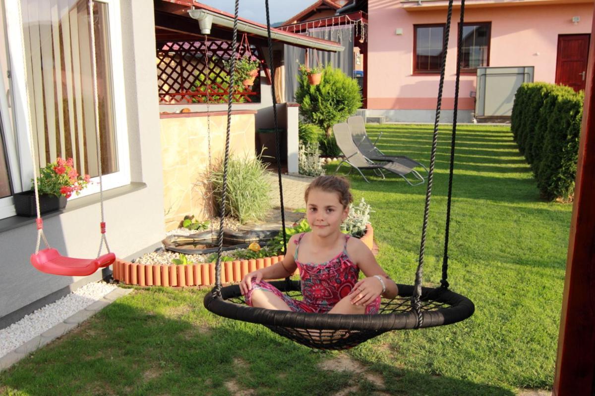 Apartmanovy Dom Stela Bešeňová Kültér fotó