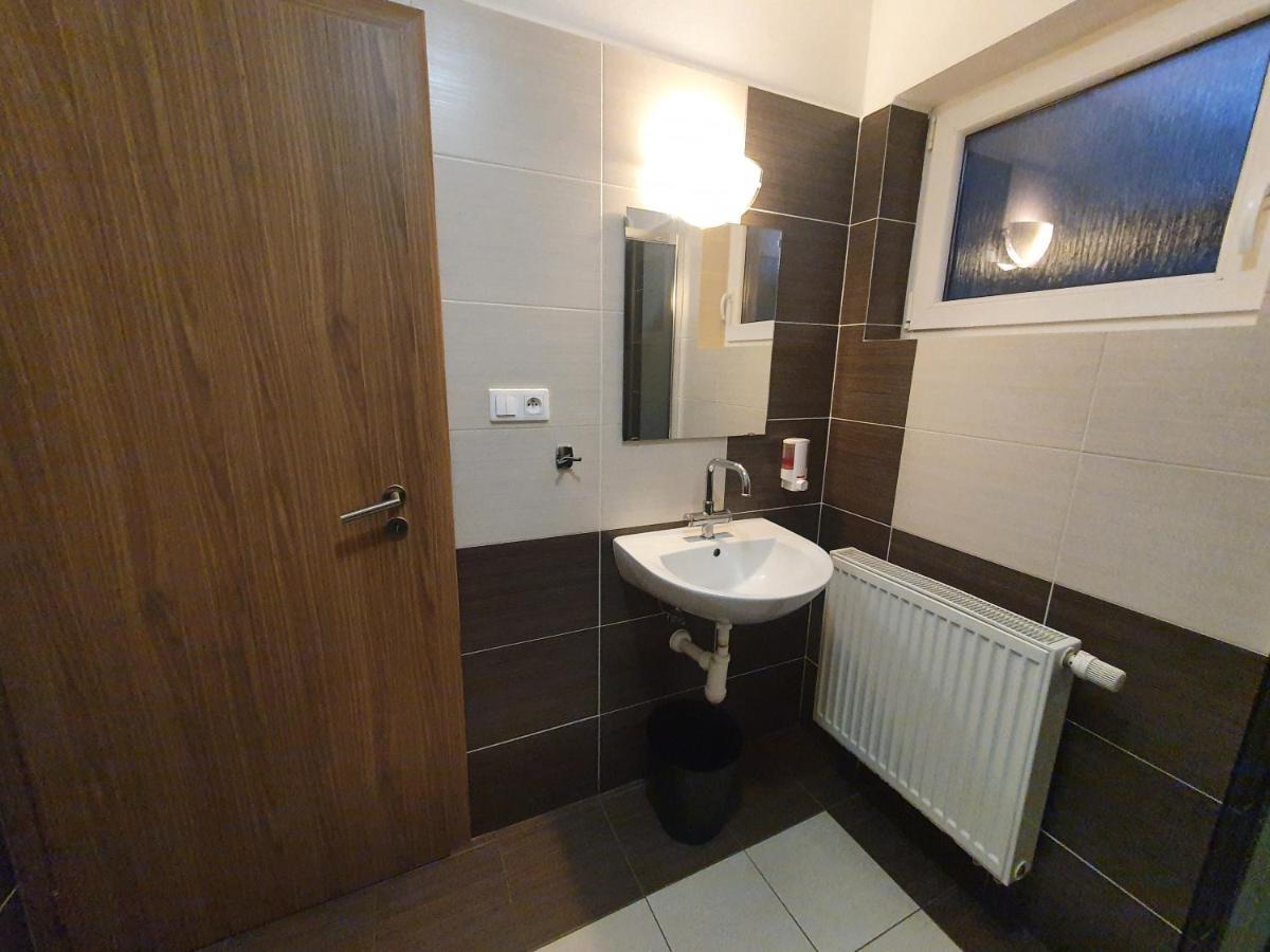 Apartmanovy Dom Stela Bešeňová Kültér fotó